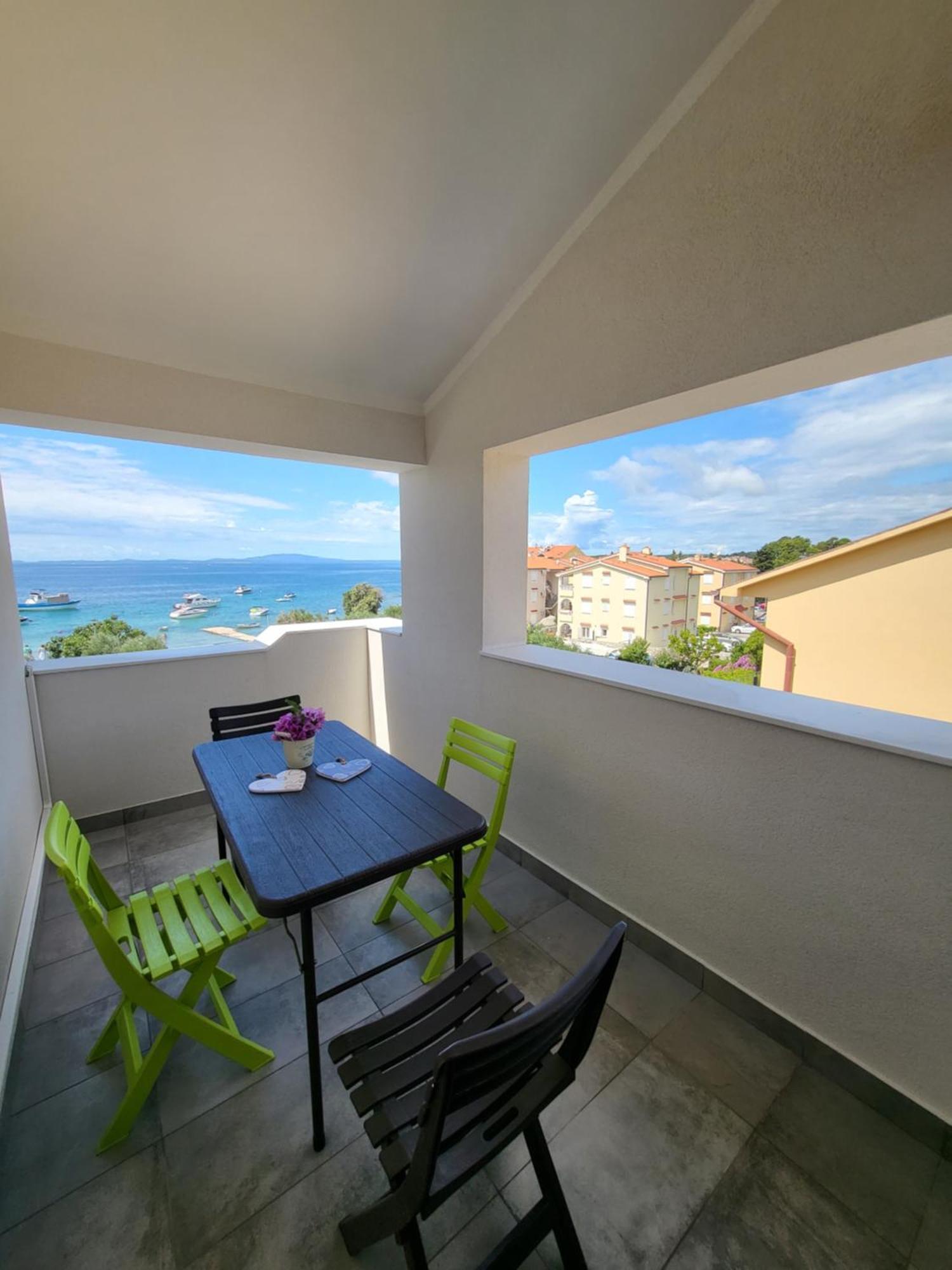 Apartments & Rooms Fam Ribaric Banjol 外观 照片