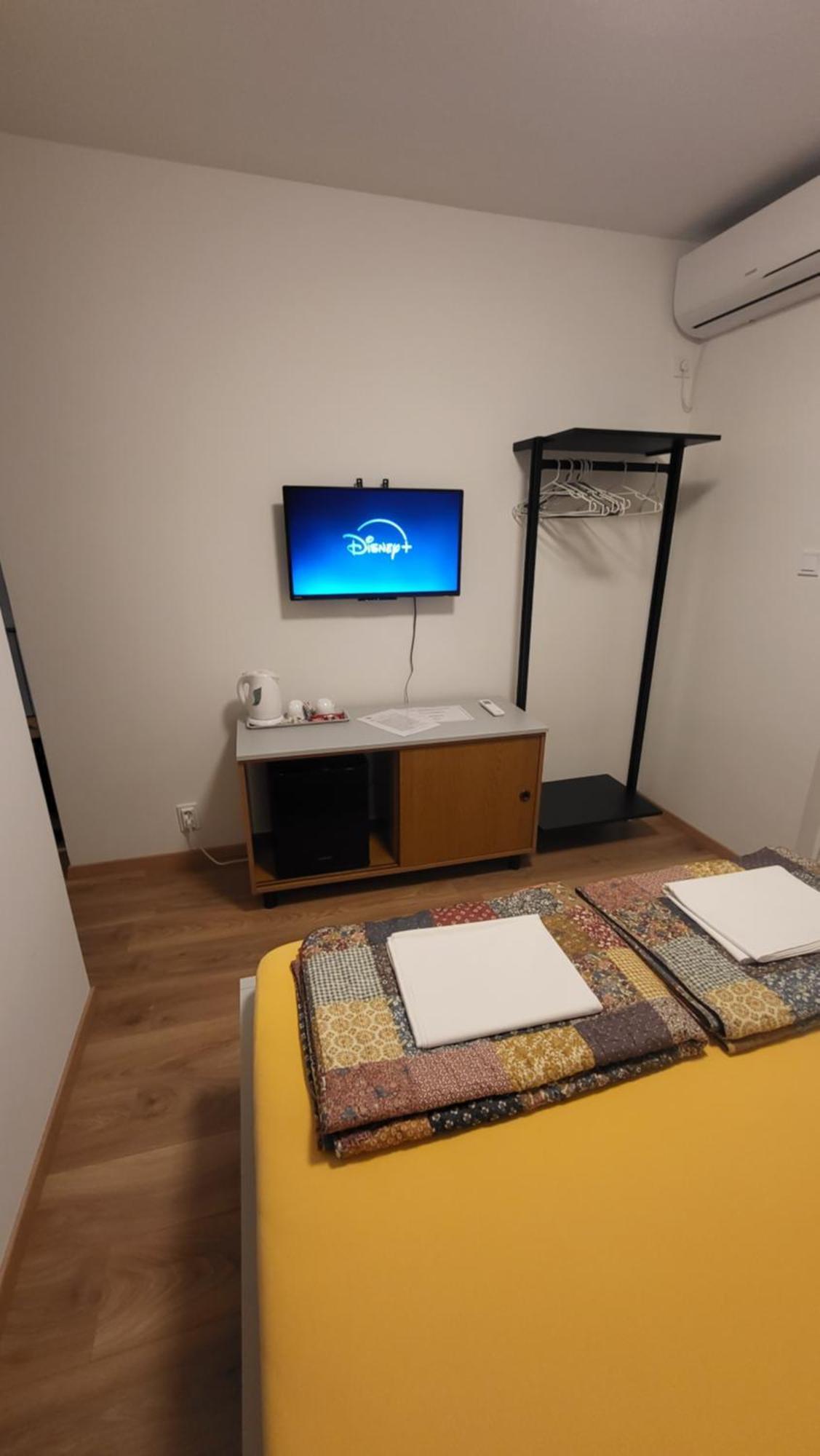 Apartments & Rooms Fam Ribaric Banjol 客房 照片