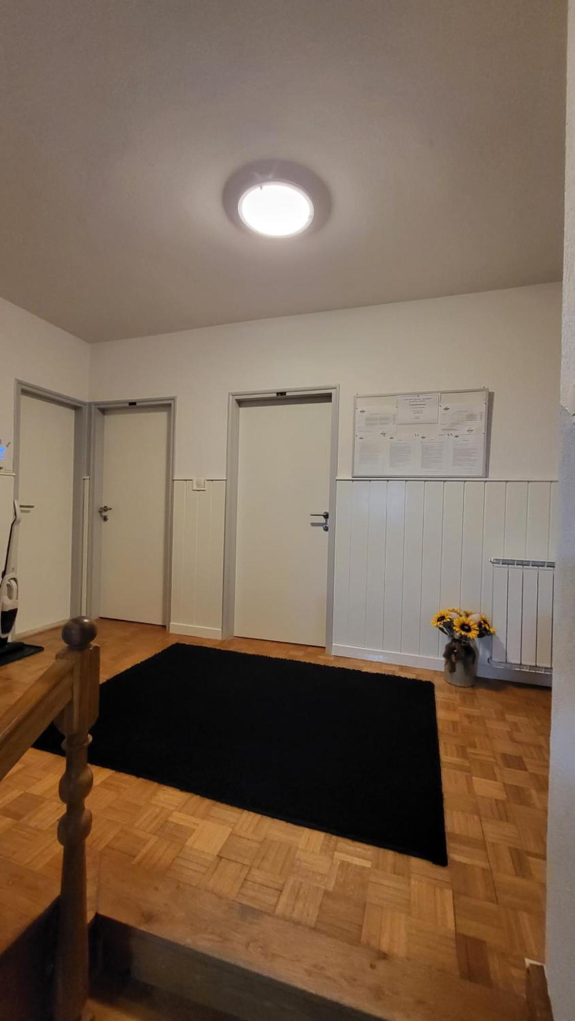 Apartments & Rooms Fam Ribaric Banjol 外观 照片
