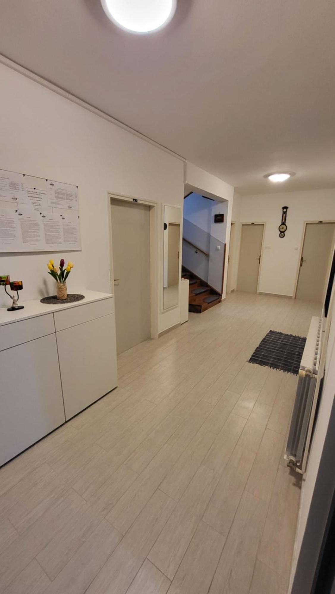 Apartments & Rooms Fam Ribaric Banjol 外观 照片